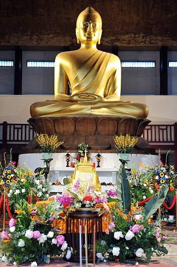  the installation of the relics of Buddha Sakyamuni offered by Thailand.